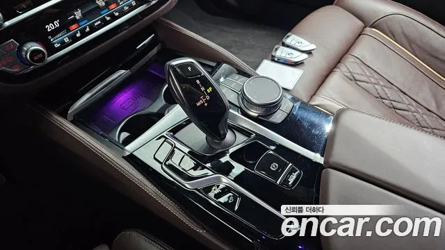 BMW 5 Series G30 — Фото автомобиля 12