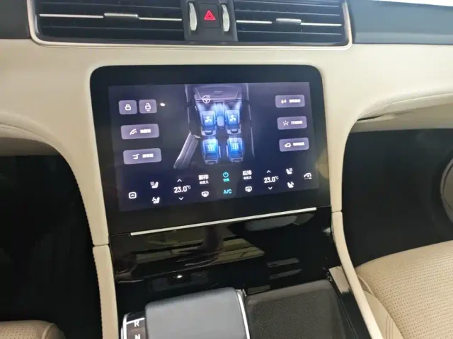 Li Auto ONE — Фото автомобиля 12