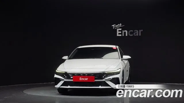Hyundai Avante CN7 — Фото автомобиля 3