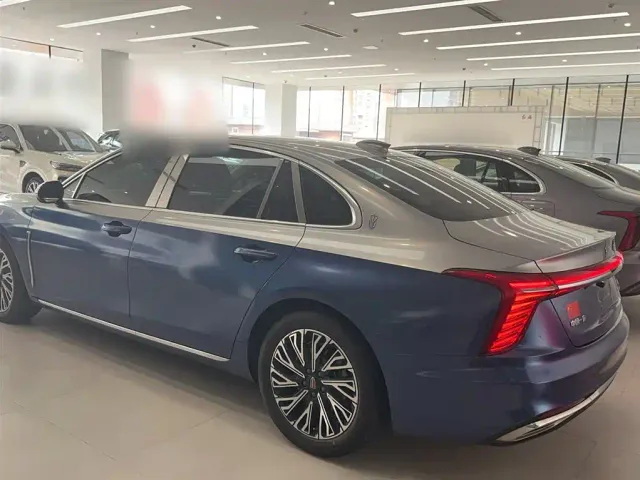 Hongqi H5 — Фото автомобиля 11