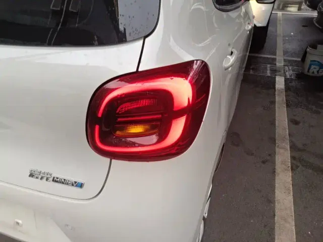 Wuling Hongguang Mini EV — Фото автомобиля 7
