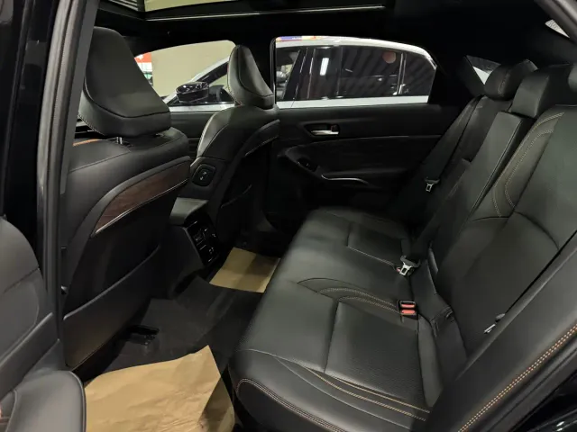 Toyota Avalon — Фото автомобиля 8