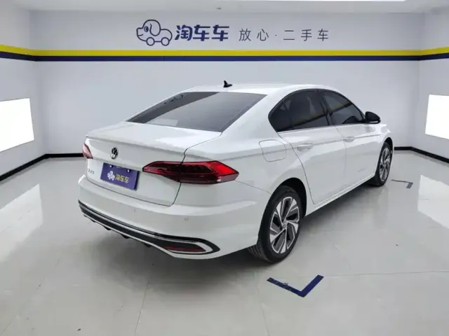 Volkswagen Bora — Фото автомобиля 3
