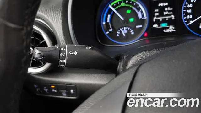 Hyundai Kona — Фото автомобиля 19