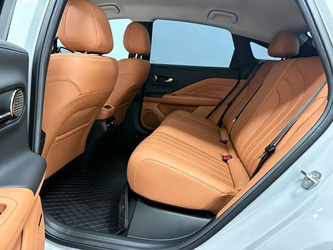 Aion AION RT 2026 520 Base Model — Фото автомобиля 14