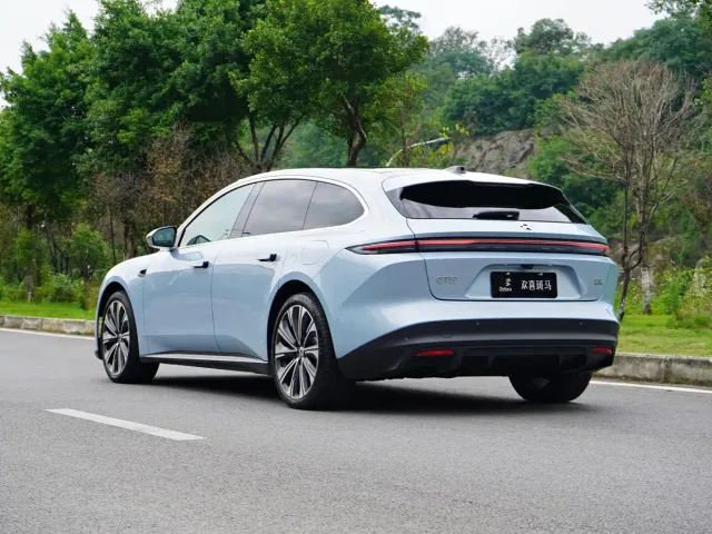Nio ET5 Touring — Фото автомобиля 4