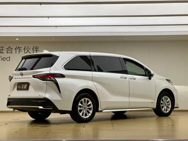 Toyota Granvia — Фото автомобиля 19