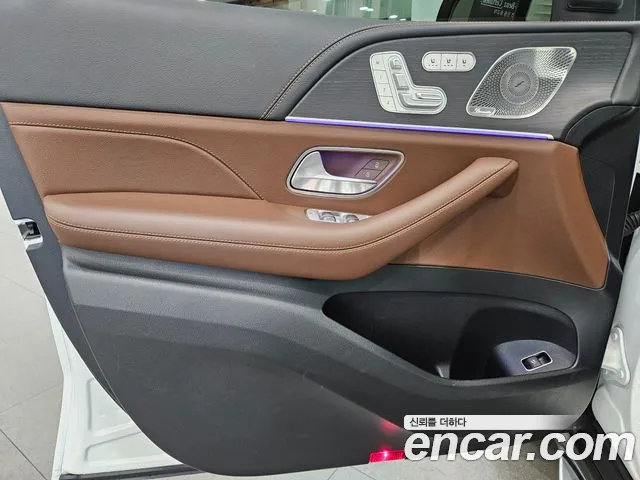 Mercedes-Benz GLE-Class — Фото автомобиля 11