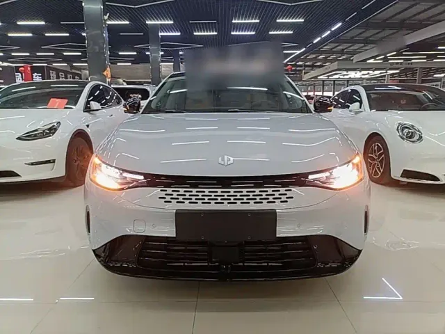 Leapmotor C01 — Фото автомобиля 2