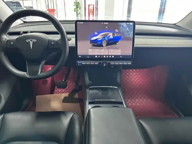 Tesla Model Y — Фото автомобиля 8