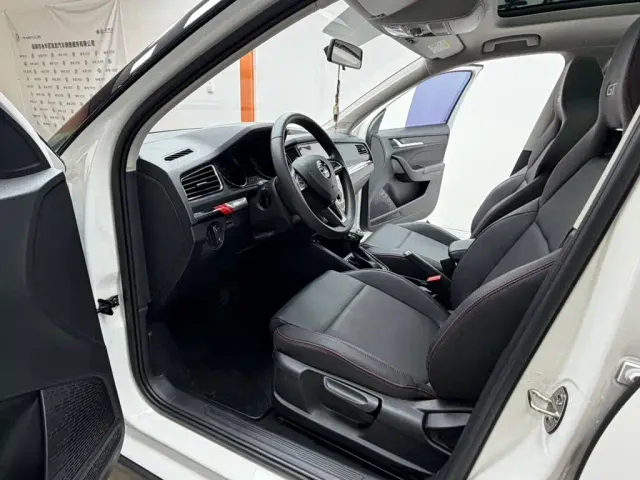 Skoda Kamiq — Фото автомобиля 7