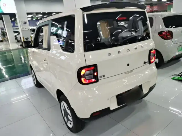 Geely Panda — Фото автомобиля 4