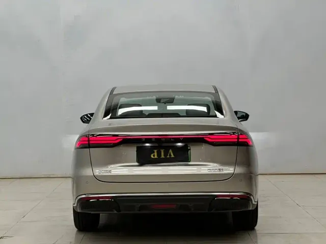 Geely Galaxy Galaxy Stellar 6 2025 125km Long Voyage Edition — Фото автомобиля 8