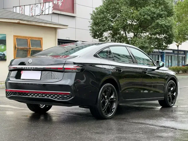 Volkswagen Passat — Фото автомобиля 7