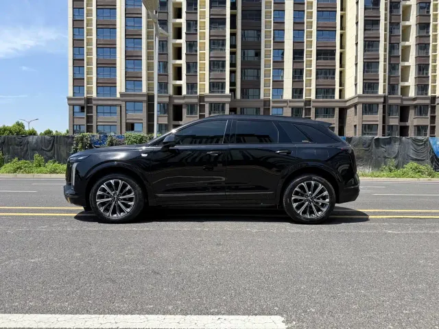 Cadillac XT5 — Фото автомобиля 4