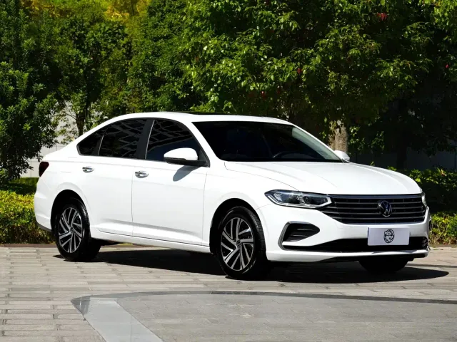Volkswagen Lavida — Фото автомобиля 3
