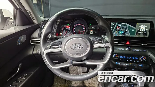Hyundai AVANTE Avante (CN7) — Фото автомобиля 13
