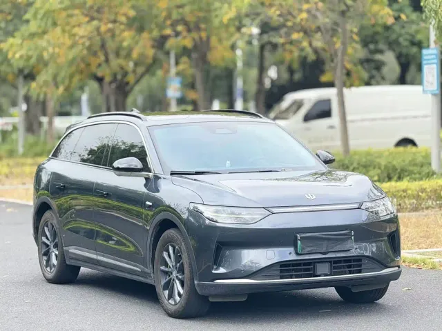 Leapmotor C11 — Фото автомобиля 5