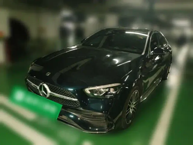 Фотография автомобиля — Mercedes-Benz C-Class