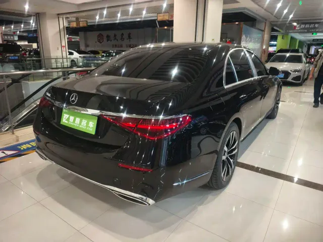 Mercedes-Benz S-Class — Фото автомобиля 10