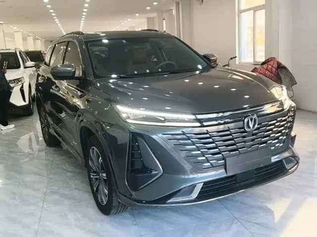 Changan CS75 Plus — Фото автомобиля 3