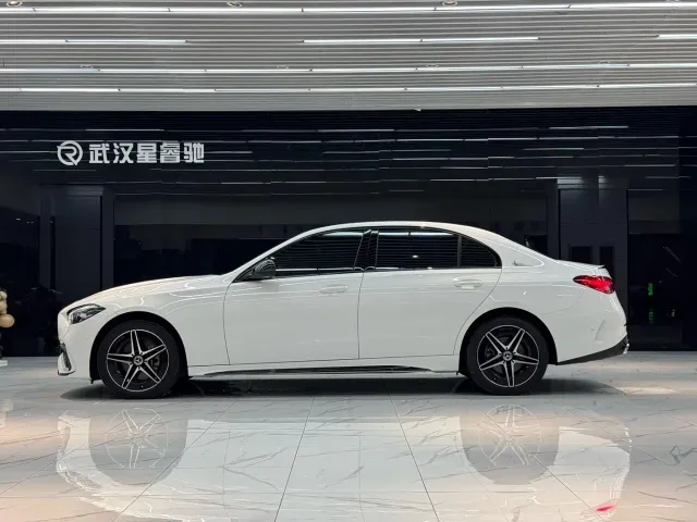Mercedes-Benz C-Class — Фото автомобиля 4