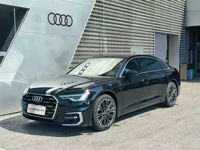 Фотография автомобиля — Audi A6L