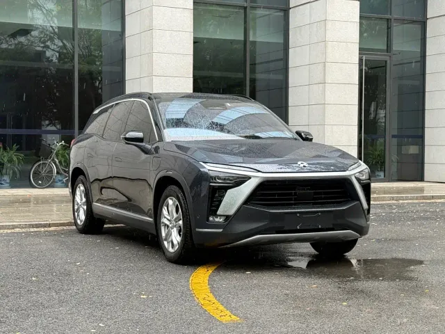 Nio ES8 — Фото автомобиля 3