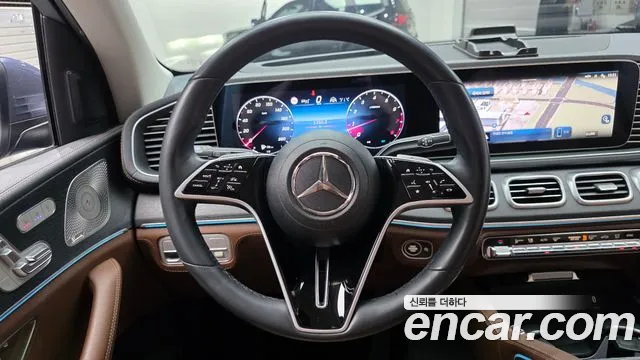 Mercedes-Benz GLE-Class — Фото автомобиля 11