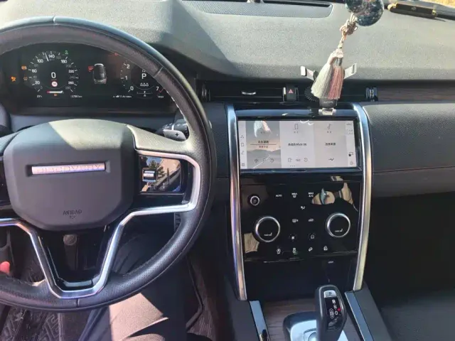 Land Rover Discovery Sport — Фото автомобиля 12