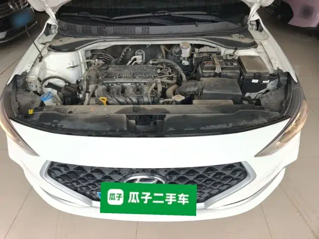 Hyundai Elantra — Фото автомобиля 19