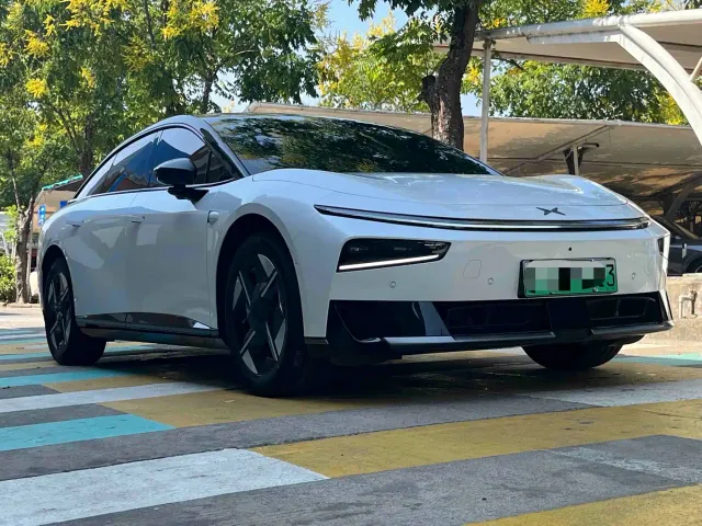 Xpeng P7+ — Фото автомобиля 3