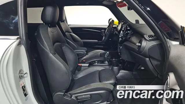 MINI Cooper Cooper Electric — Фото автомобиля 25