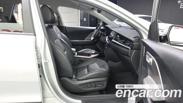 Kia Niro — Фото автомобиля 17