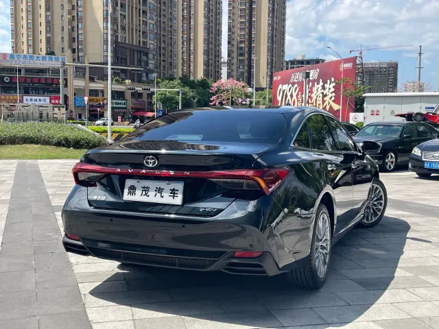 Toyota Avalon — Фото автомобиля 7