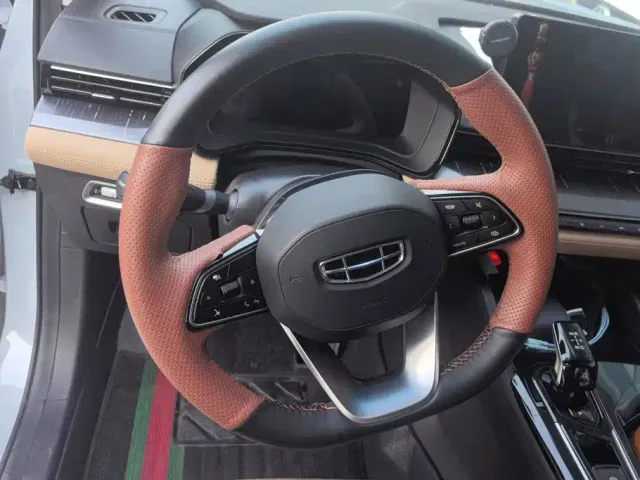 Geely Emgrand L — Фото автомобиля 15