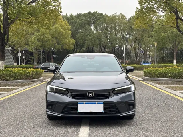 Honda Civic — Фото автомобиля 3