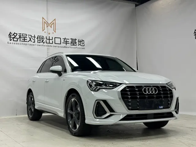 Audi Q3 — Фото автомобиля 3
