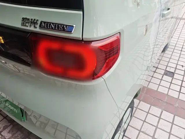 Wuling Hongguang Mini EV — Фото автомобиля 7