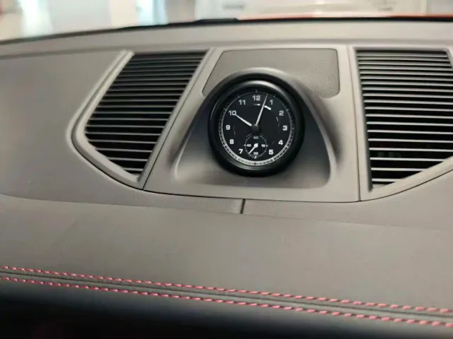 Porsche Macan — Фото автомобиля 14