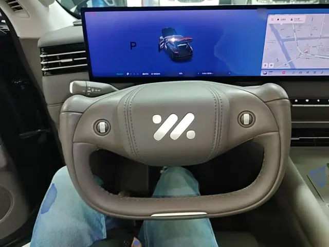 IM Motors LS6 — Фото автомобиля 10