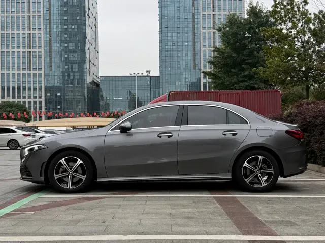 Mercedes-Benz A-Class — Фото автомобиля 13