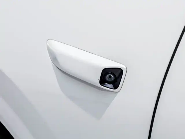 Li Auto Li Auto MEGA 2024 Ultra — Фото автомобиля 25