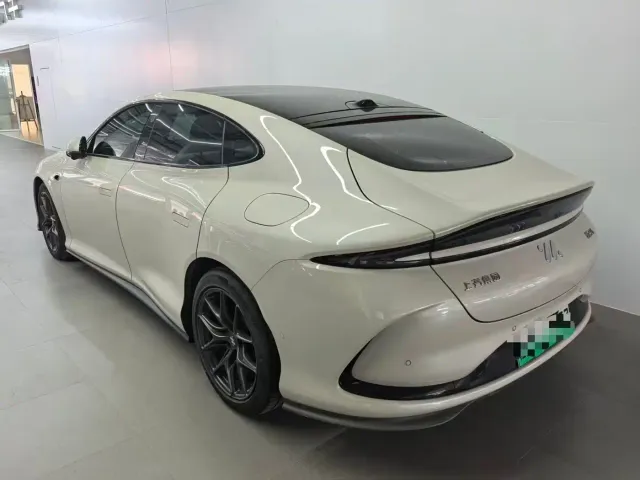 IM Motors L6 — Фото автомобиля 9