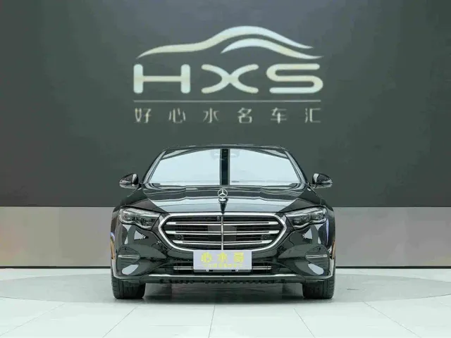 Mercedes-Benz E-Class — Фото автомобиля 2