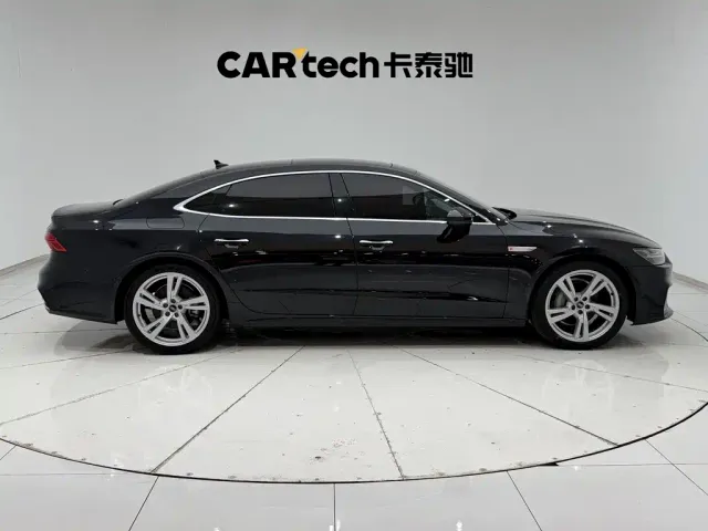 Audi A7L — Фото автомобиля 4