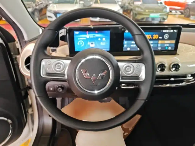 Wuling Bingo — Фото автомобиля 10