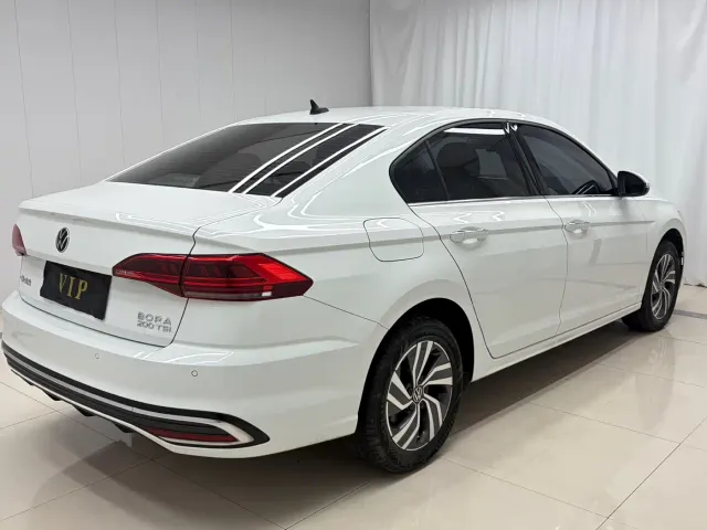 Volkswagen Bora — Фото автомобиля 4
