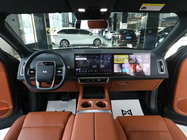 Li Auto L9 — Фото автомобиля 9