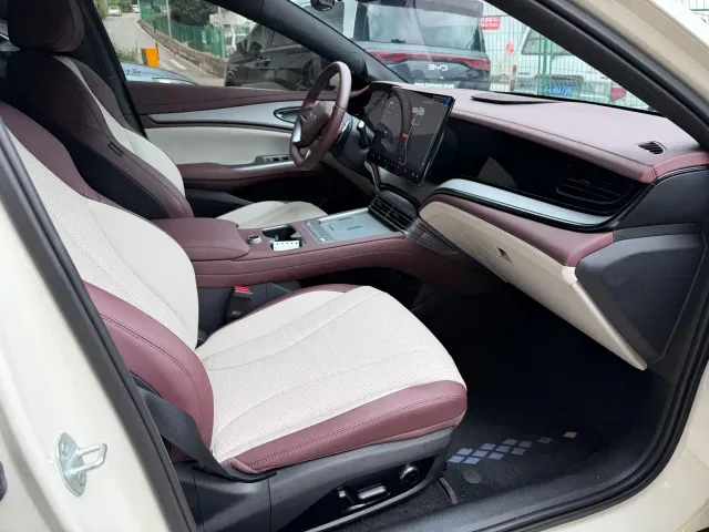 BYD Seal 07 DM-i — Фото автомобиля 6